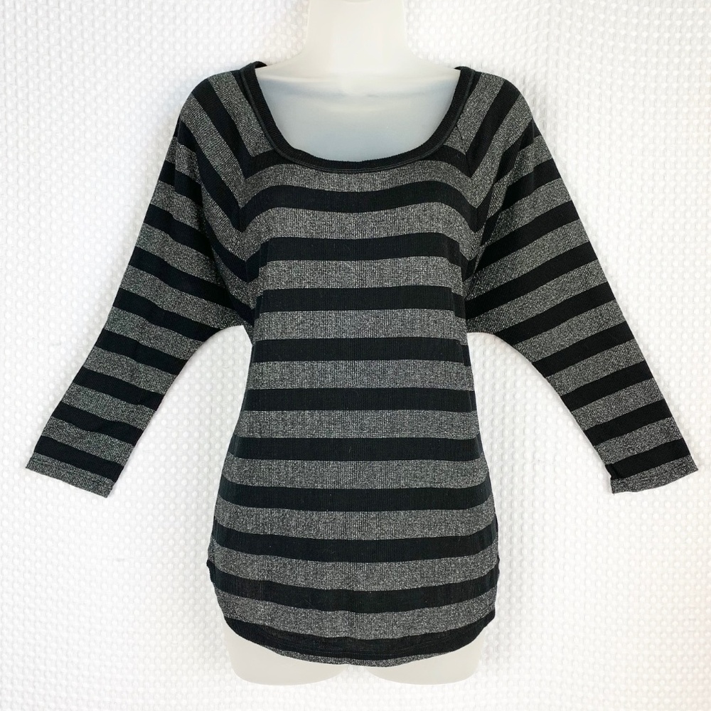 AEO 🐝Black & Metallic Silver Striped Sweater Sz S